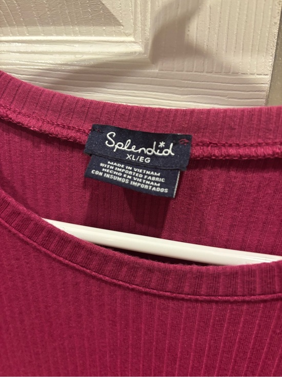 Splendid Sweaters - Splendid Ribbed Crewneck Sweater in Raspberry